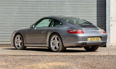 Lot 225 - 2005 Porsche 911 Carrera 2S (997)