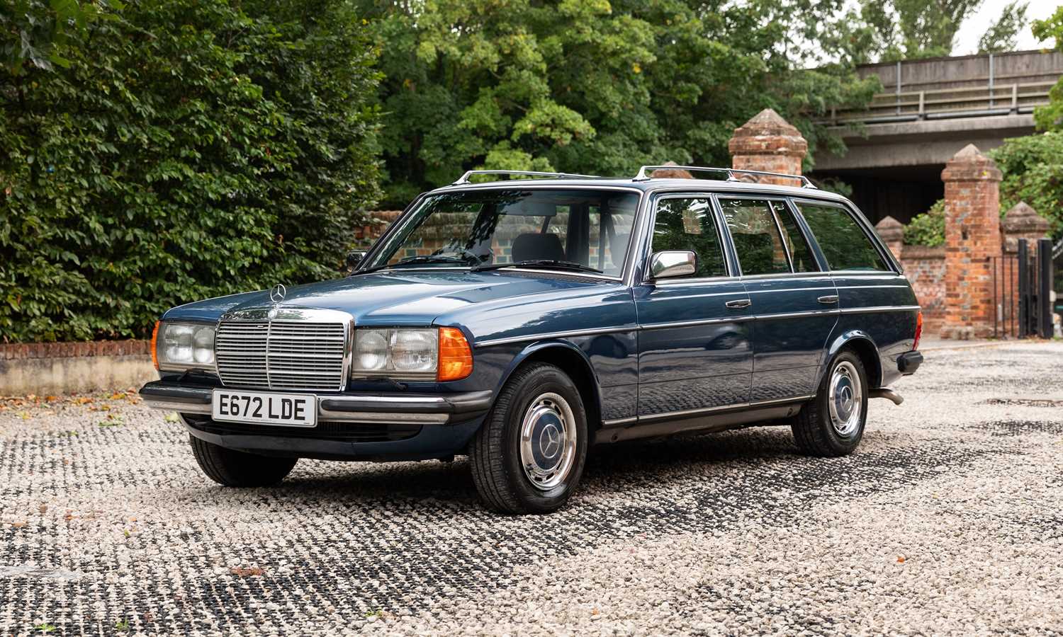 Lot 203 - 1987 Mercedes-Benz 280TE Estate