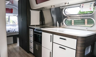 Lot 132 - 2018 Airstream International Colorado