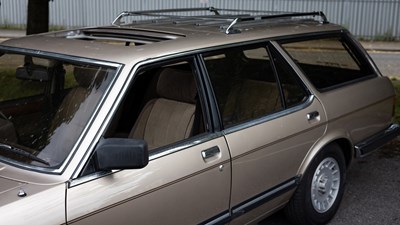 Lot 120 - 1983 Ford Granada Ghia Estate (2.8-litre)