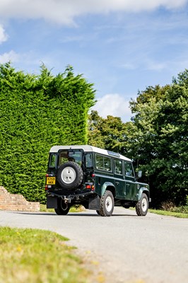 Lot 128 - 2000 Land Rover Defender 110 County TD5