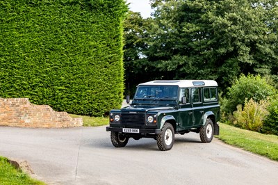 Lot 128 - 2000 Land Rover Defender 110 County TD5