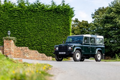 Lot 128 - 2000 Land Rover Defender 110 County TD5