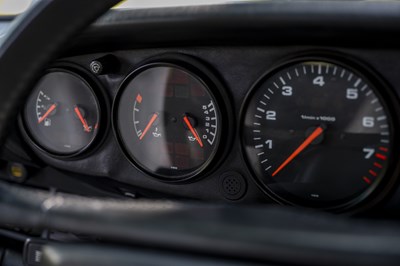 Lot 149 - 1990 Porsche 911 / 964 Carrera 2 Convertible