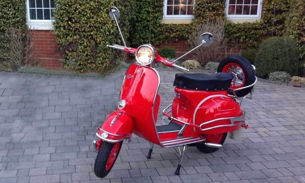 Lot 141 - 1975 Piaggio Vespa 150 Sprint Veloce