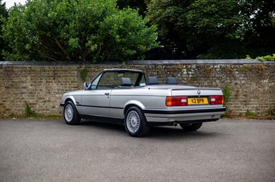 Lot 165 - 1993 BMW 318i Lux Convertible