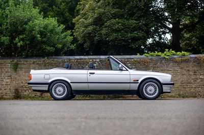 Lot 165 - 1993 BMW 318i Lux Convertible