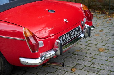 Lot 102 - 1971 MGB Roadster