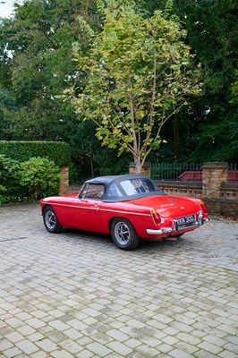 Lot 102 - 1971 MGB Roadster