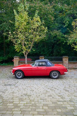 Lot 102 - 1971 MGB Roadster