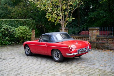 Lot 102 - 1971 MGB Roadster