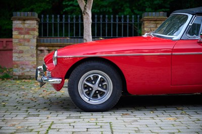 Lot 102 - 1971 MGB Roadster