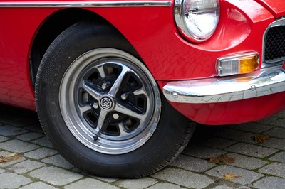 Lot 102 - 1971 MGB Roadster