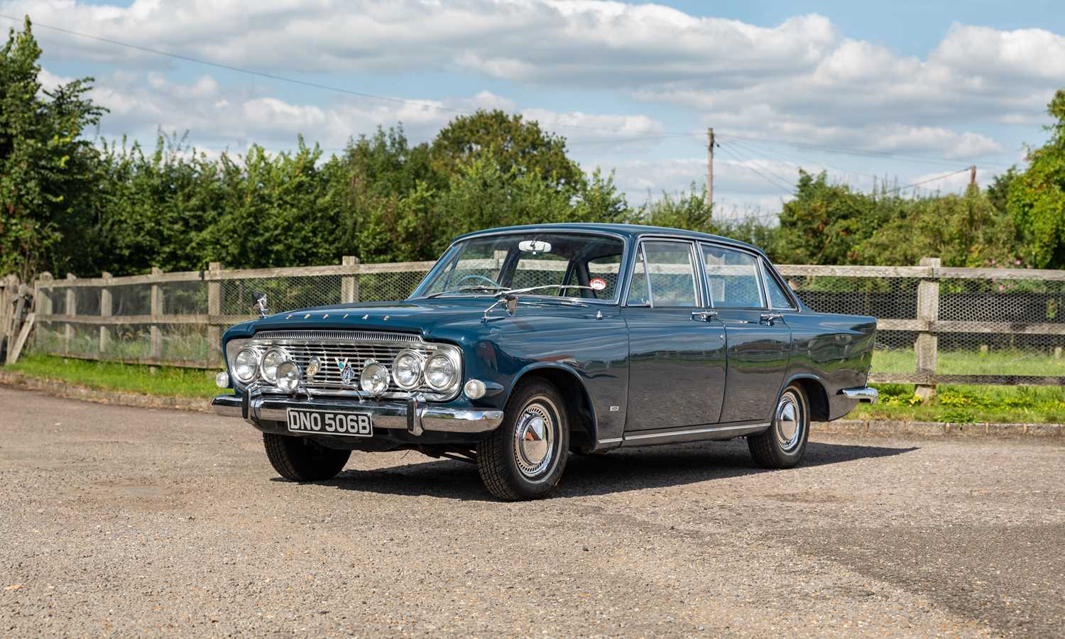 Lot 1964 Ford Zodiac Mk. III