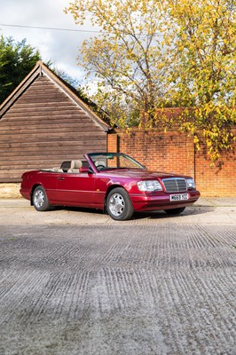 Lot 1994 Mercedes-Benz E220 Cabriolet