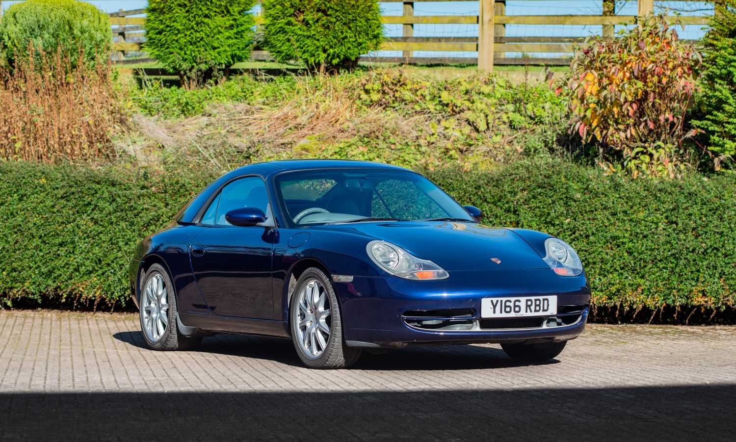 Lot 262 - 2001 Porsche 911 (996) Carrera 4 Convertible