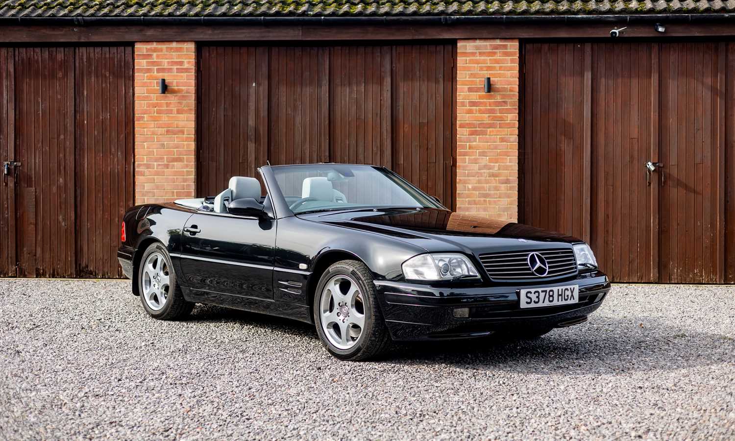 Lot 1999 Mercedes-Benz SL500