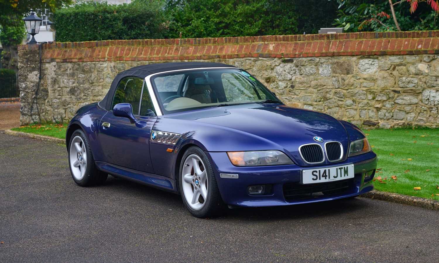 Lot 104 - 1999 BMW Z3 Convertible