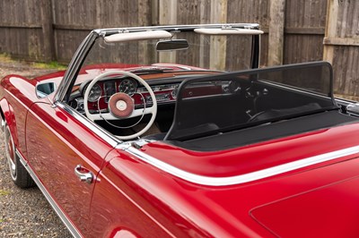 Lot 166 - 1966 Mercedes-Benz 230 SL Pagoda