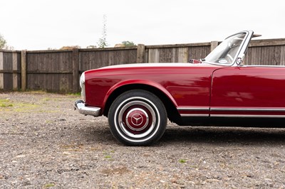 Lot 166 - 1966 Mercedes-Benz 230 SL Pagoda