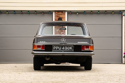 Lot 200 - 1971 Mercedes-Benz 220/8