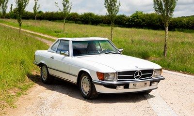 Lot 141 - 1986 Mercedes-Benz 560SL