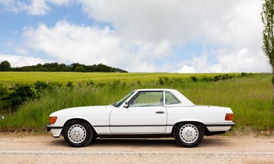 Lot 141 - 1986 Mercedes-Benz 560SL