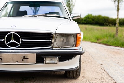 Lot 141 - 1986 Mercedes-Benz 560SL