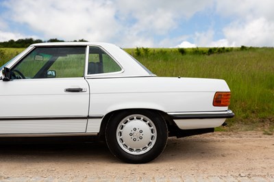 Lot 141 - 1986 Mercedes-Benz 560SL