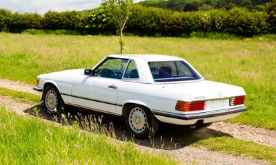 Lot 141 - 1986 Mercedes-Benz 560SL