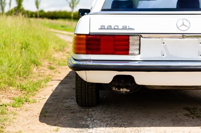 Lot 141 - 1986 Mercedes-Benz 560SL