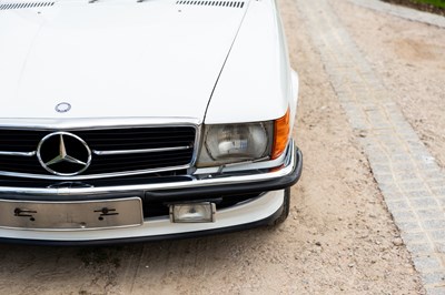 Lot 141 - 1986 Mercedes-Benz 560SL