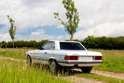 Lot 141 - 1986 Mercedes-Benz 560SL