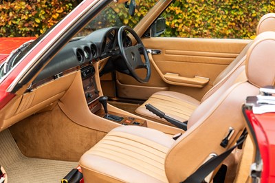 Lot 159 - 1988 Mercedes-Benz 300SL