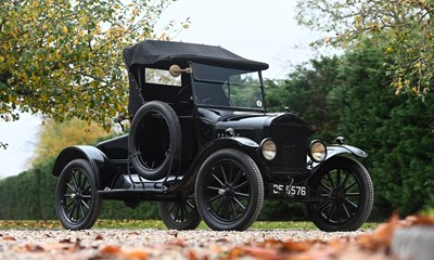 Lot 175 - 1925 Ford Model T Two Seat Runabout / Pickup Truck or Van