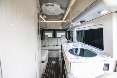 Lot 233 - 2014 Mercedes-Benz Airstream Interstate