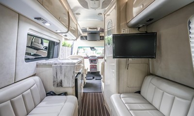 Lot 233 - 2014 Mercedes-Benz Airstream Interstate