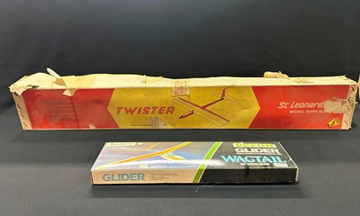 Lot 17 - Vintage Glider construction kits