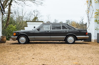 Lot 1988 Mercedes-Benz 420 SEL