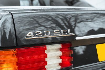 Lot 1988 Mercedes-Benz 420 SEL