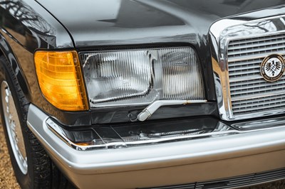 Lot 1988 Mercedes-Benz 420 SEL