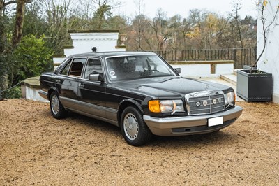 Lot 1988 Mercedes-Benz 420 SEL