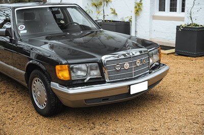 Lot 1988 Mercedes-Benz 420 SEL