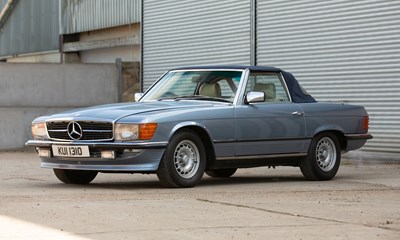 Lot 1985 Mercedes-Benz 500SL