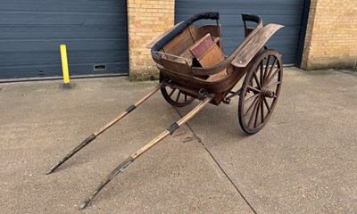 Lot 25 - Governess style horse cart *WITHDRAWN*