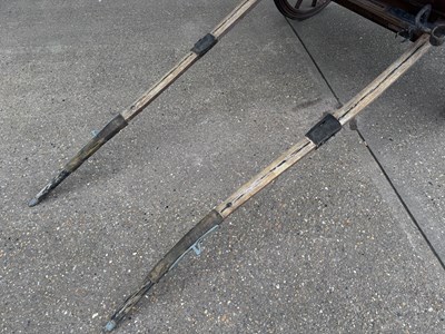 Lot 25 - Governess style horse cart *WITHDRAWN*