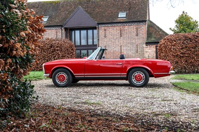 Lot 1971 Mercedes-Benz 280 SL Pagoda