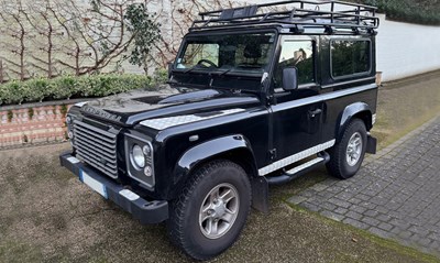 Lot 2012 Land Rover 90 XS