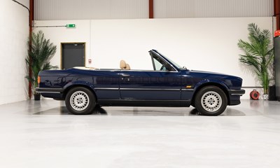 Lot 1989 BMW 320i Convertible