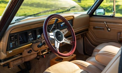 Lot 1988 Jeep Wagoneer